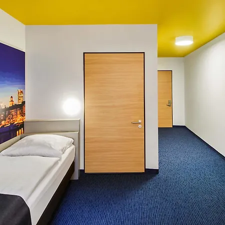 Hotel Frankfurt-hbf 3*