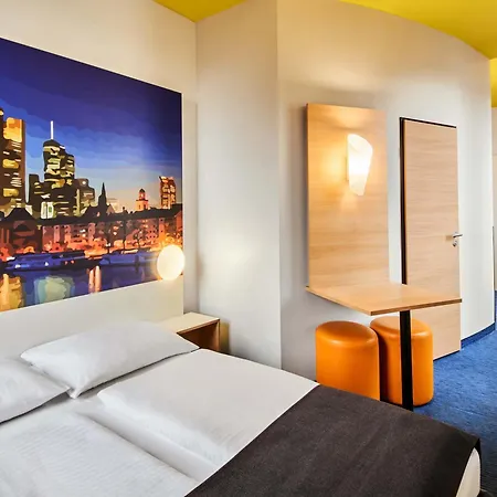B&B Hotel Frankfurt-Hbf Hotel 3*
